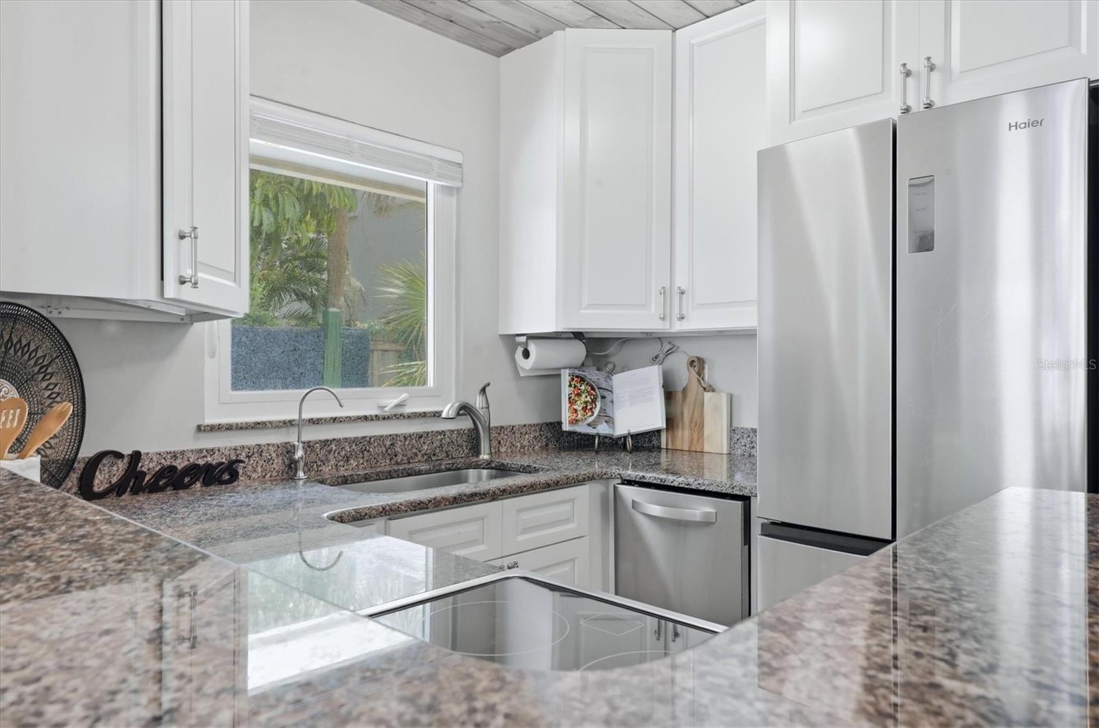 405 MENENDEZ ST — photo 11