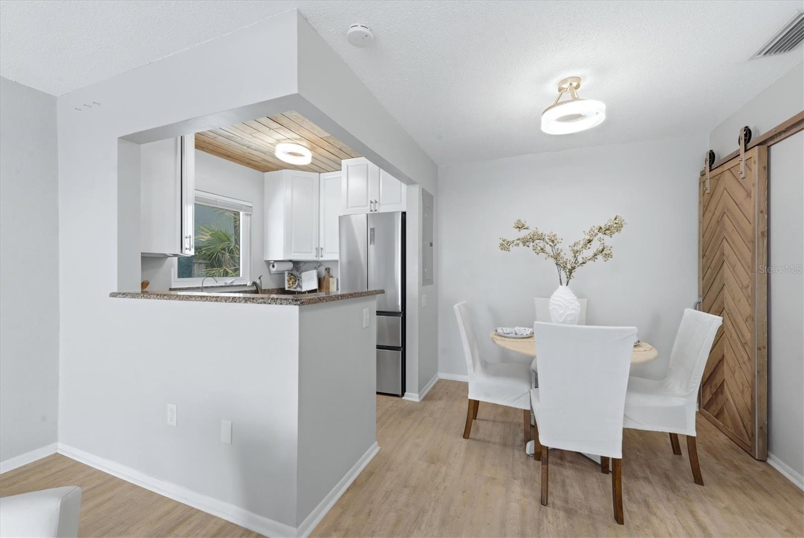 405 MENENDEZ ST — photo 9
