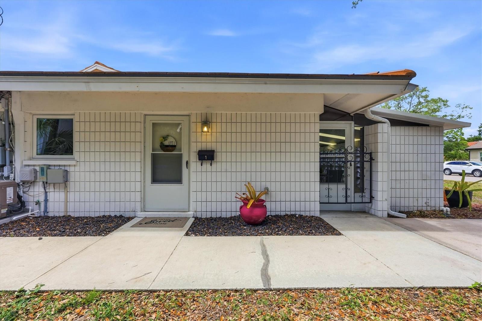 405 MENENDEZ ST — photo 2