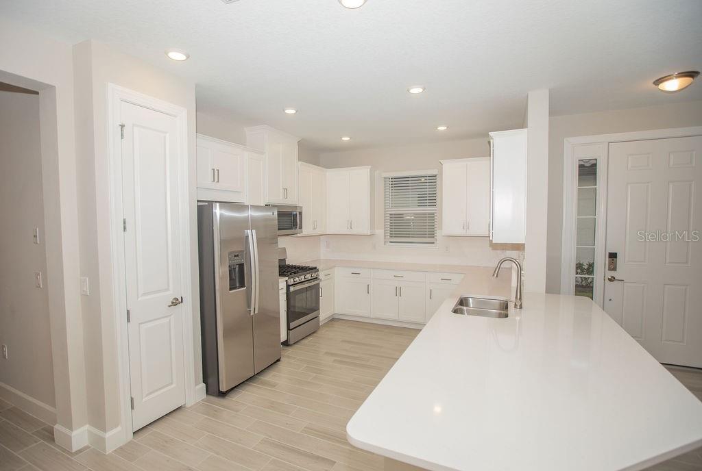 4605 ROSATTI RD — photo 10