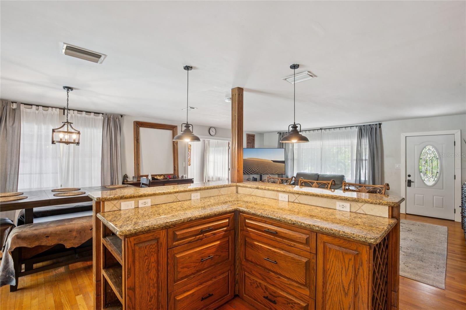 804 WOODRUFF AVE — photo 11
