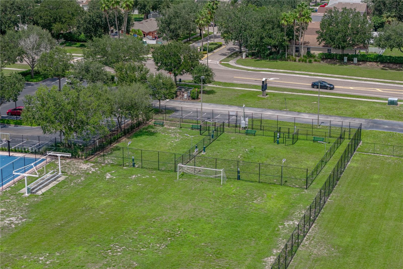 11578 HAMMOCKS GLADE DR — photo 42