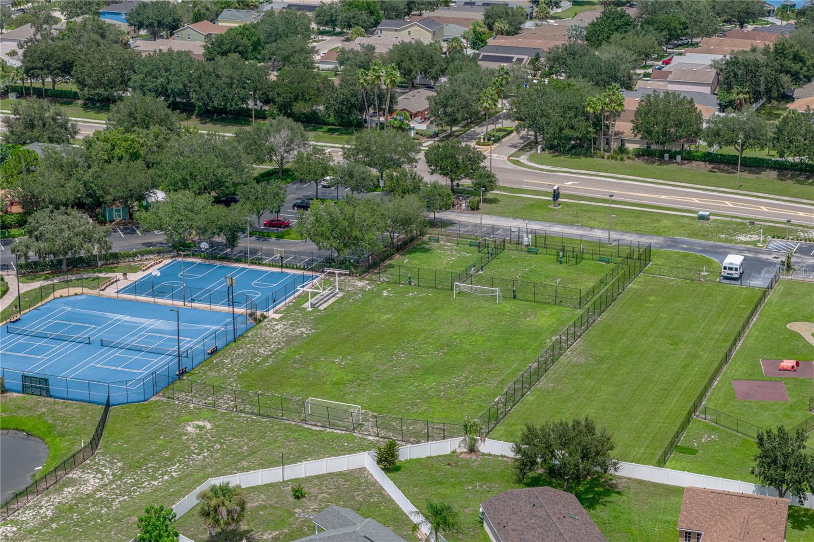 11578 HAMMOCKS GLADE DR — photo 41