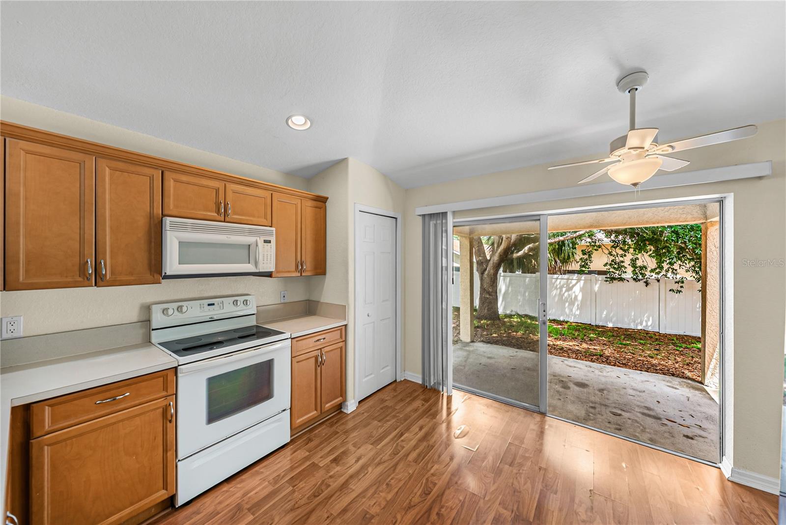 11578 HAMMOCKS GLADE DR — photo 12