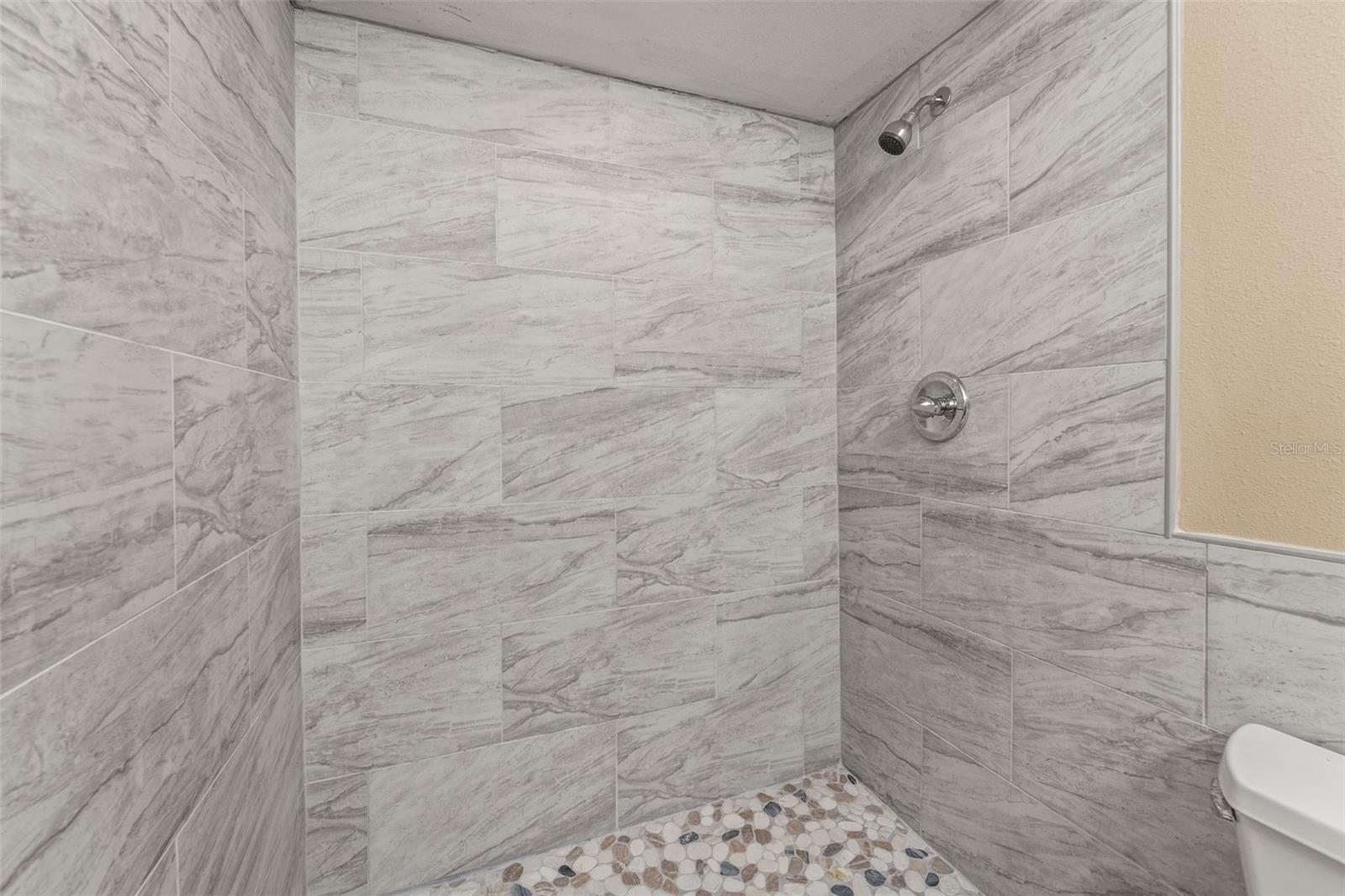 312 WINCHESTER WAY — photo 17