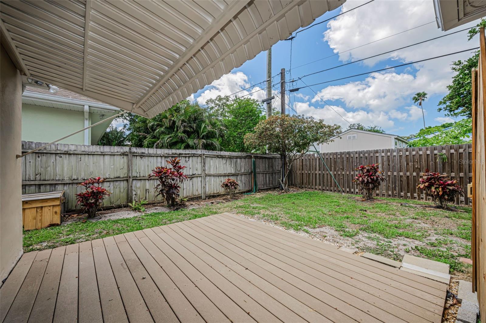253 PARK CIR S — photo 30