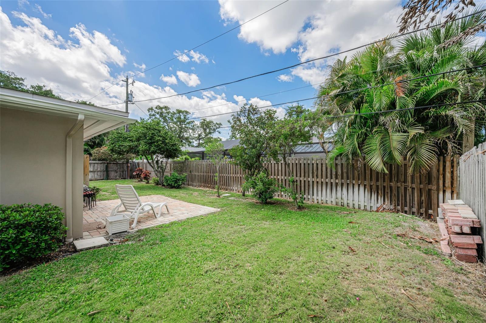 253 PARK CIR S — photo 36