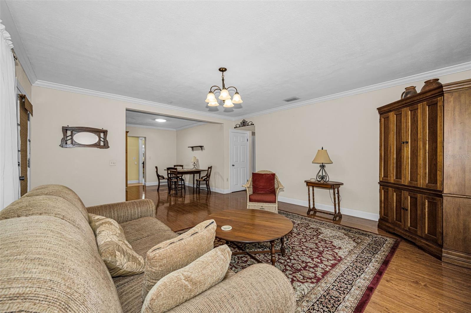 253 PARK CIR S — photo 7