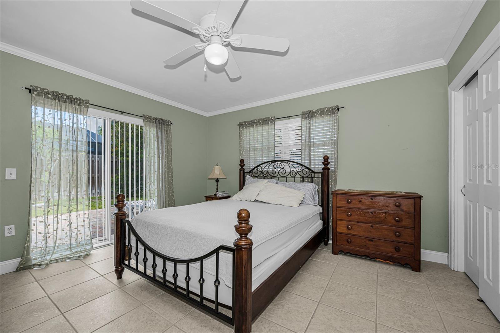 253 PARK CIR S — photo 24