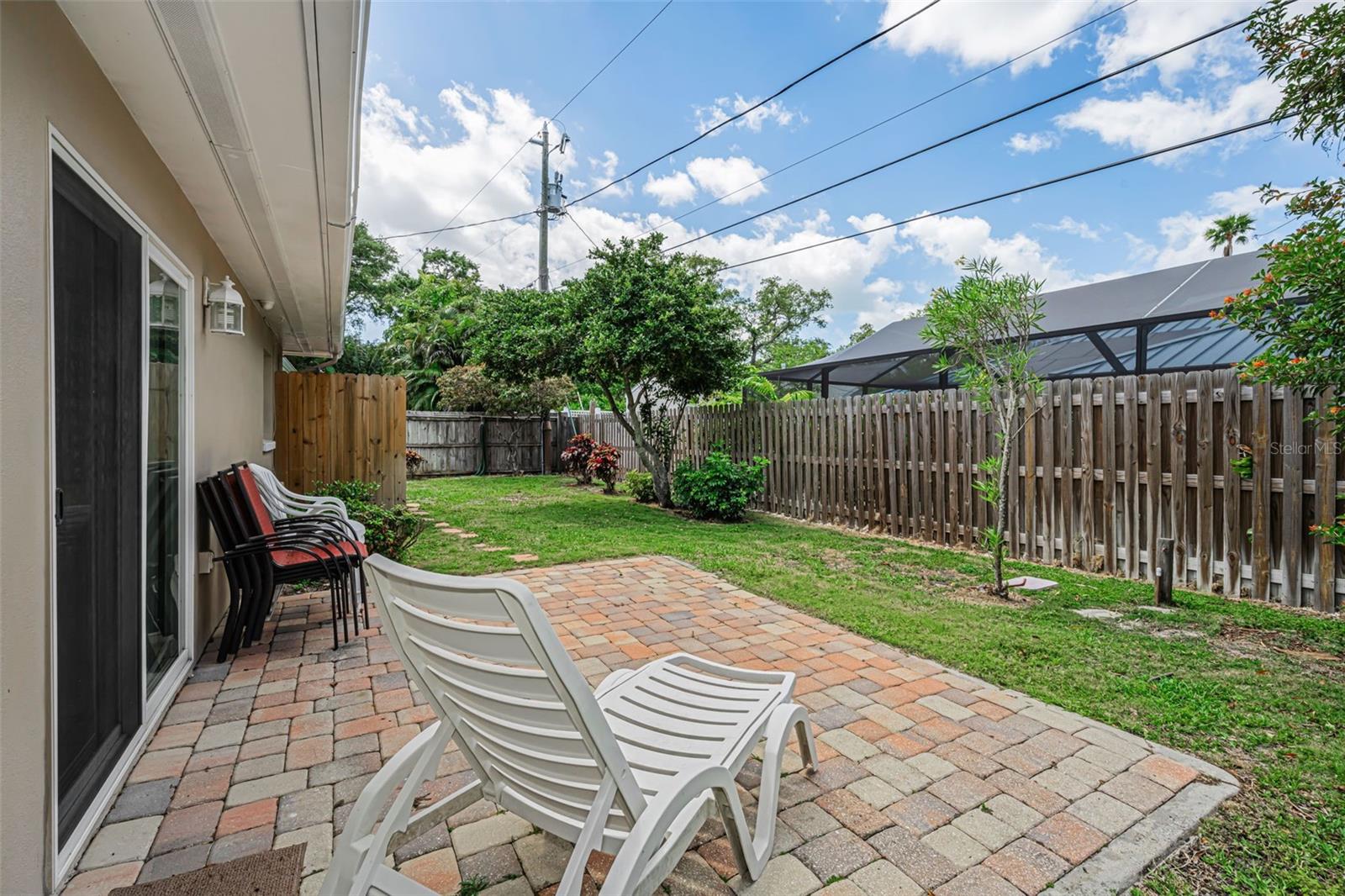 253 PARK CIR S — photo 29