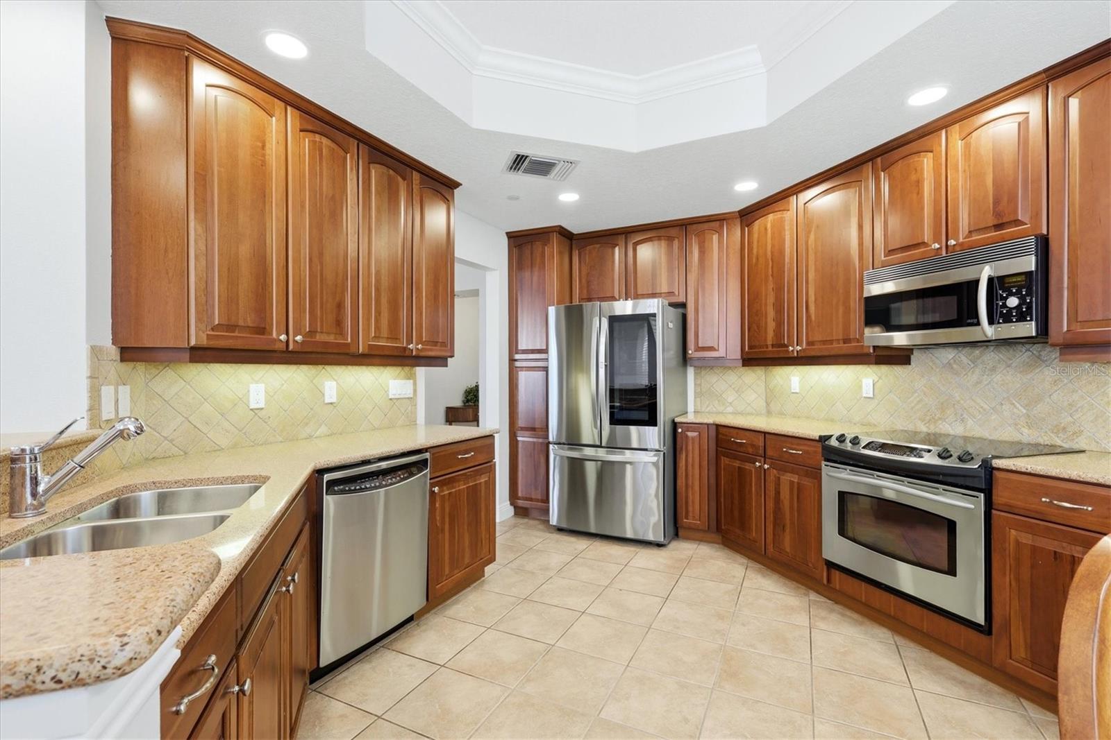 6360 WATERCREST WAY #201 — photo 15