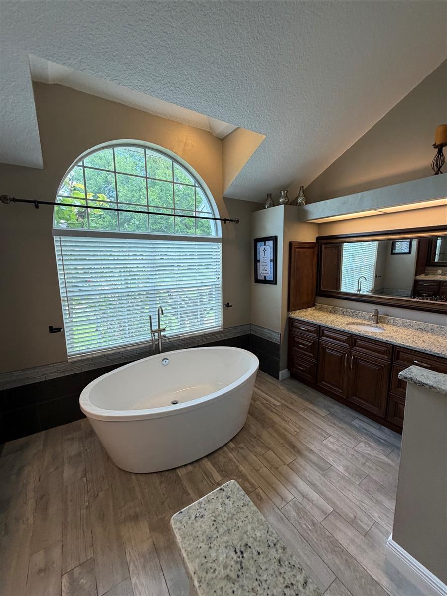 1616 KINSMERE DR — photo 21