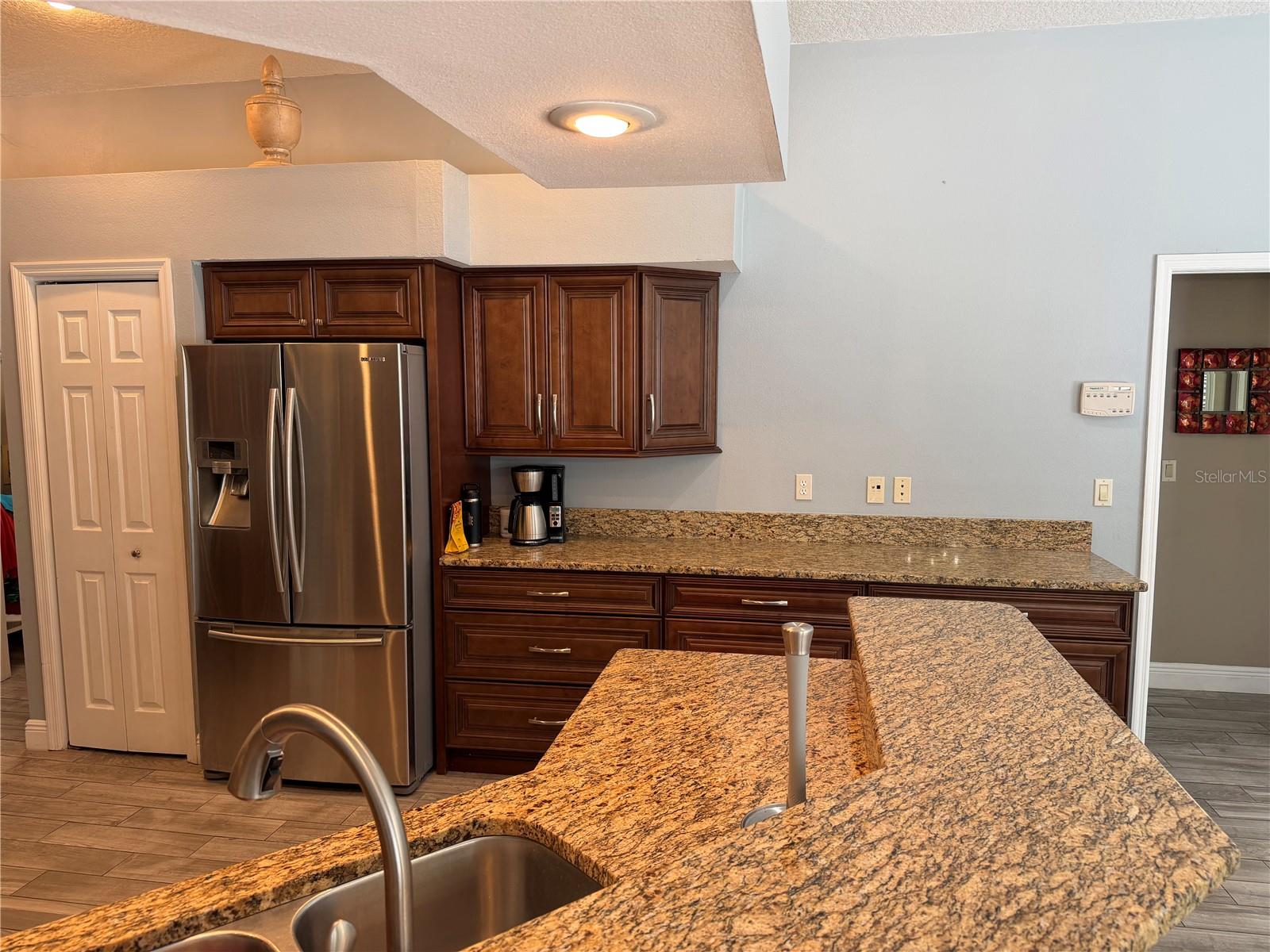 1616 KINSMERE DR — photo 6