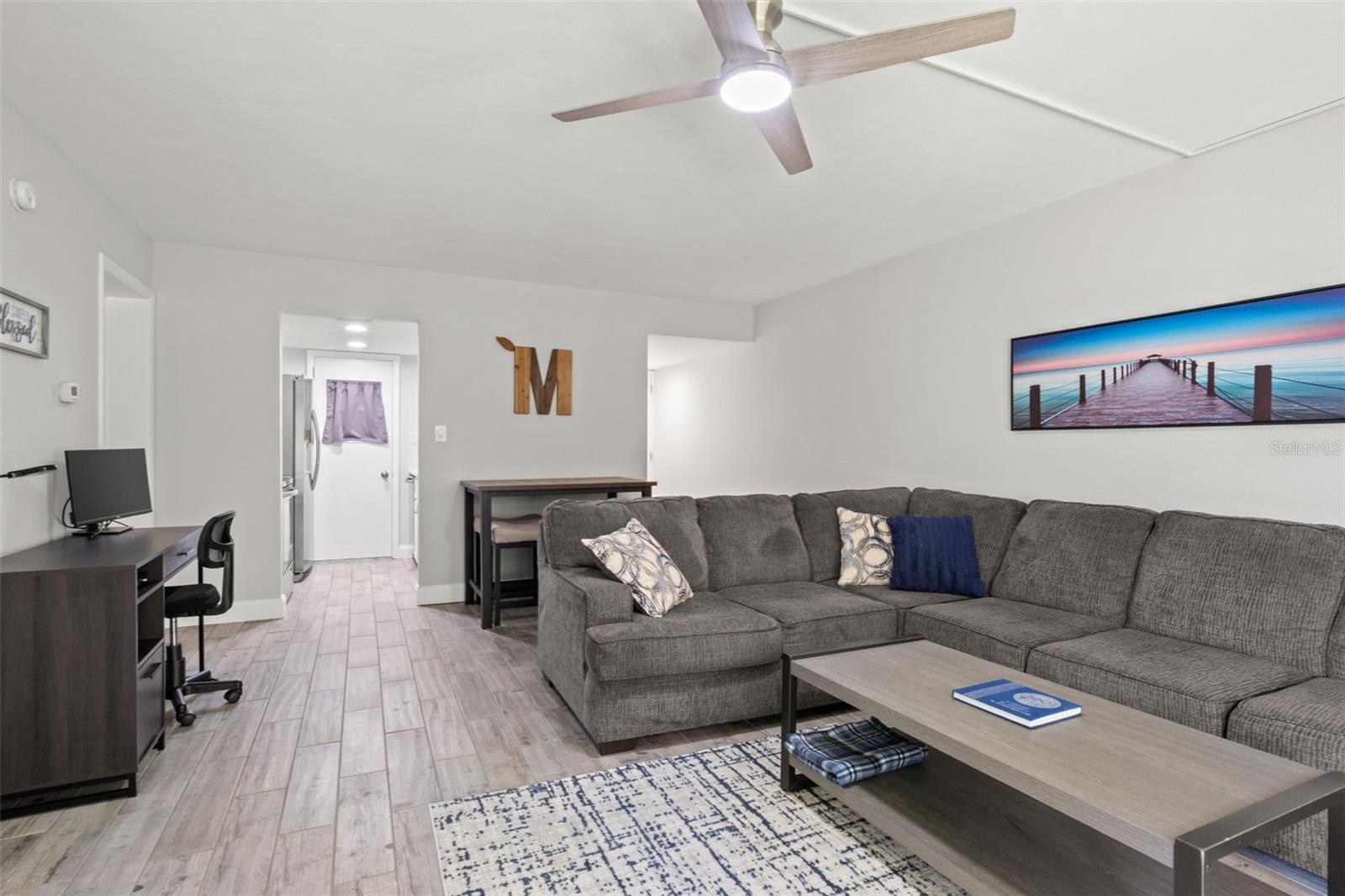 1147 KING ARTHUR CT #204 — photo 7