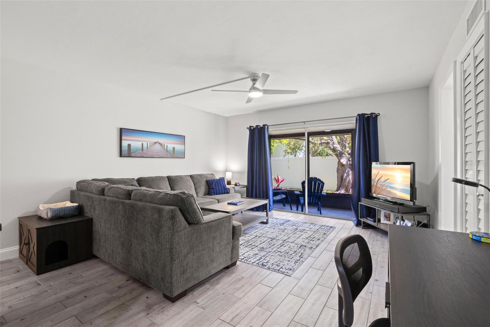 1147 KING ARTHUR CT #204 — photo 9