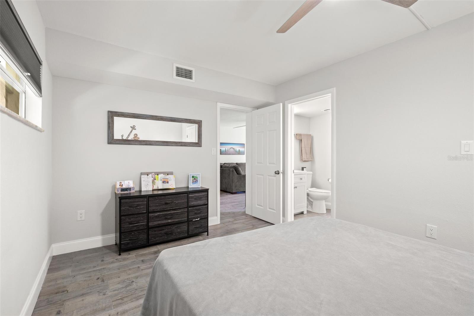1147 KING ARTHUR CT #204 — photo 14