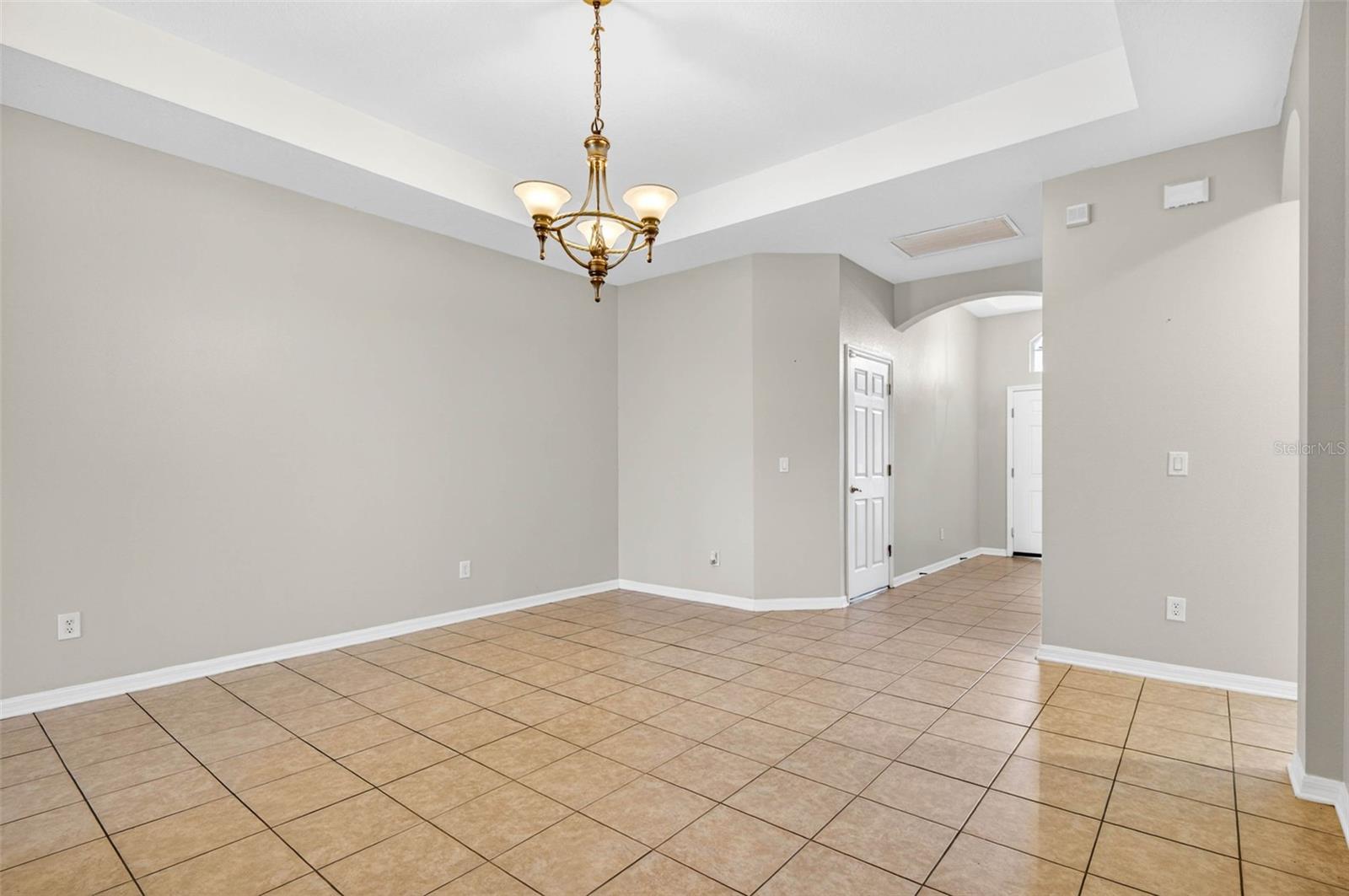 612 MARION HILL LN — photo 37