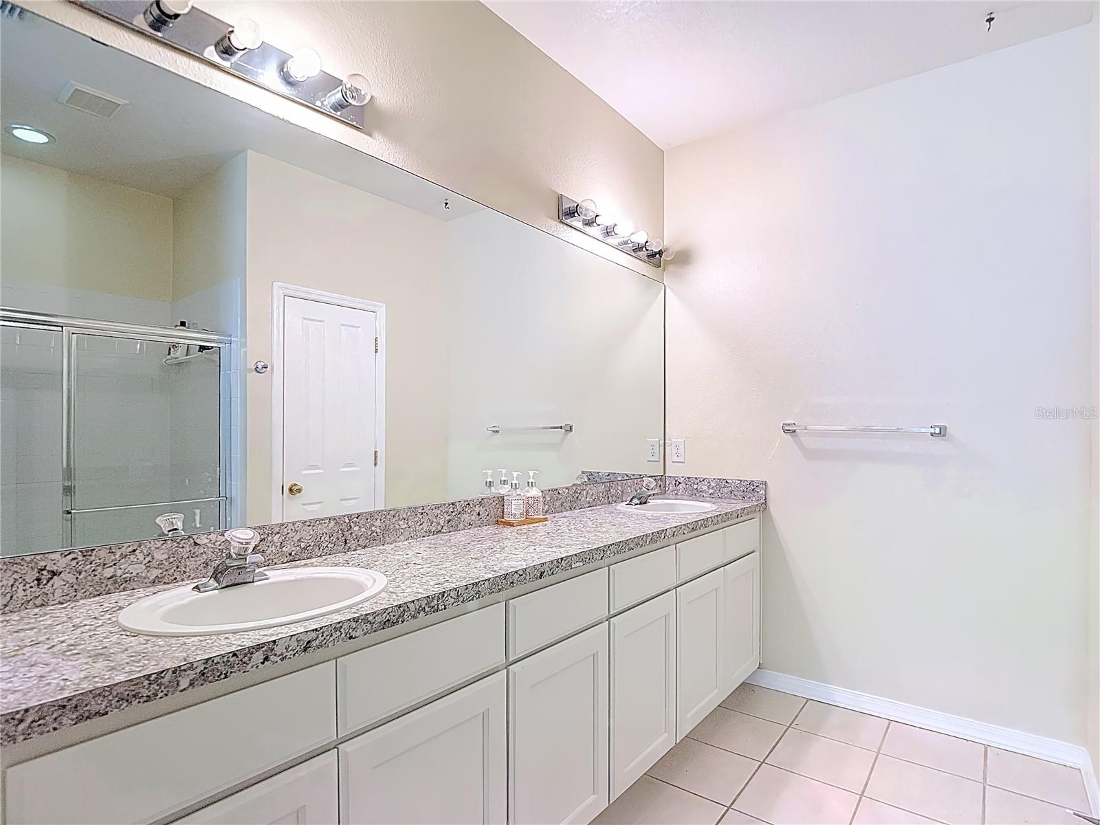 1931 SASSAFRAS DR — photo 35