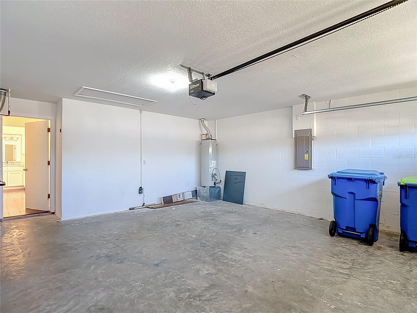 1931 SASSAFRAS DR — photo 45