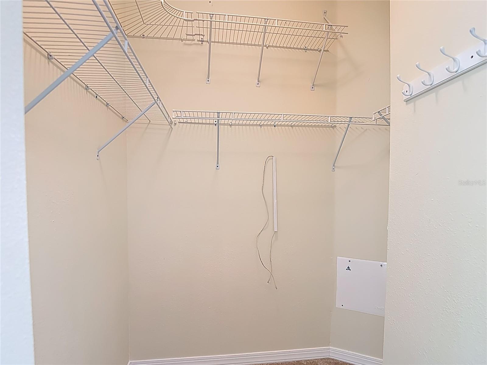 1931 SASSAFRAS DR — photo 33