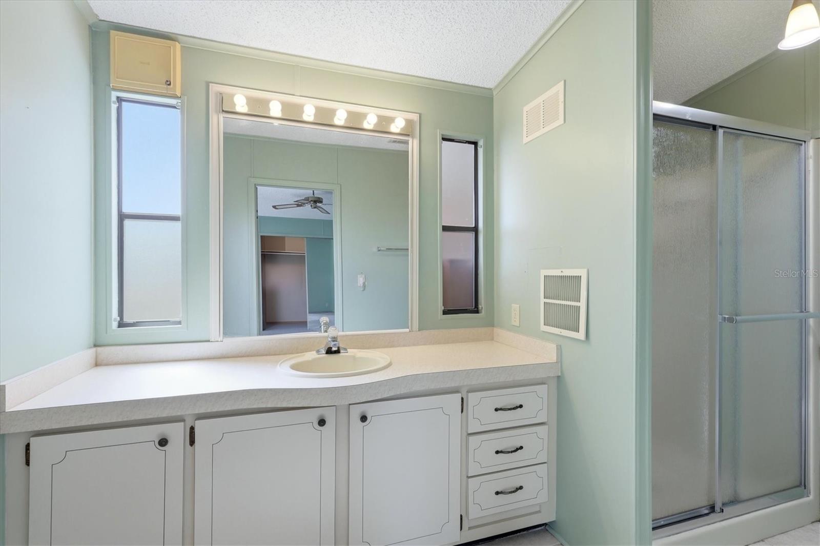 8420 IMPERIAL CIR — photo 14