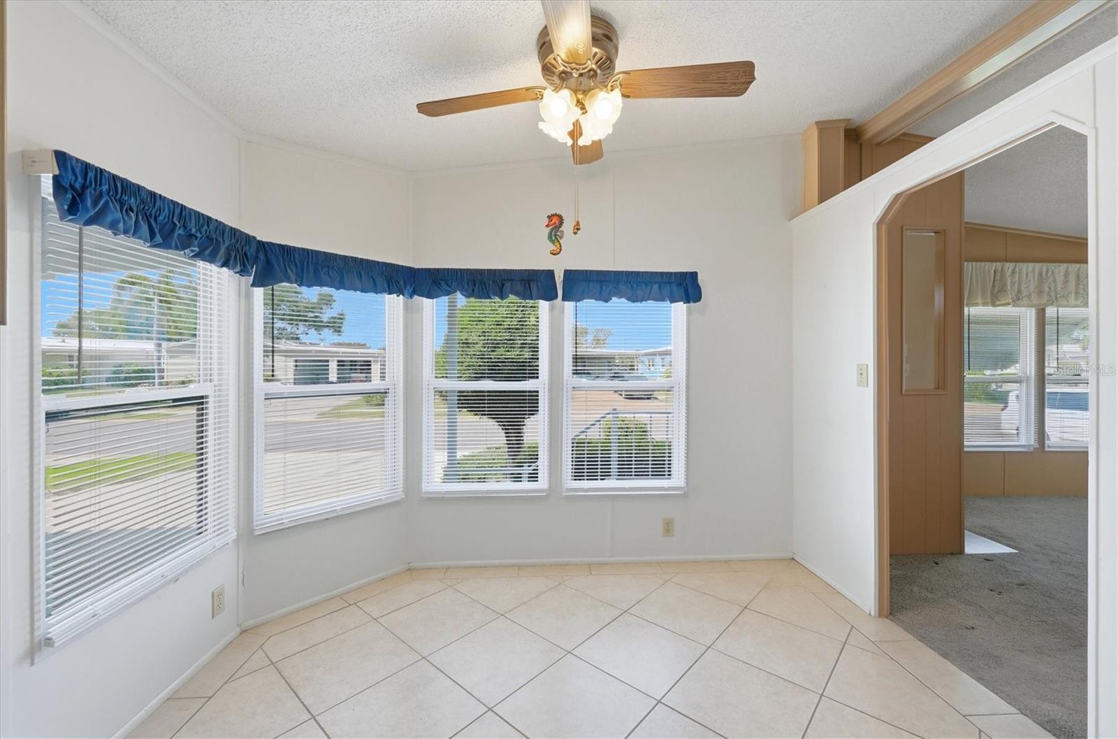 8420 IMPERIAL CIR — photo 4