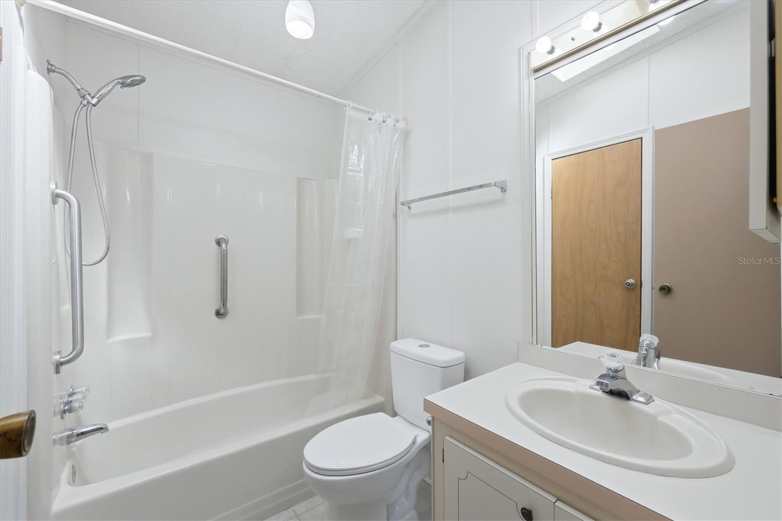 8420 IMPERIAL CIR — photo 15