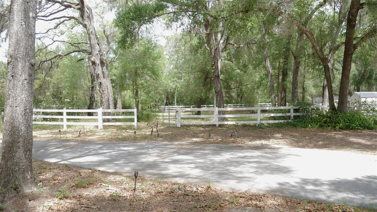 17622 CAUFIELD RD — photo 3