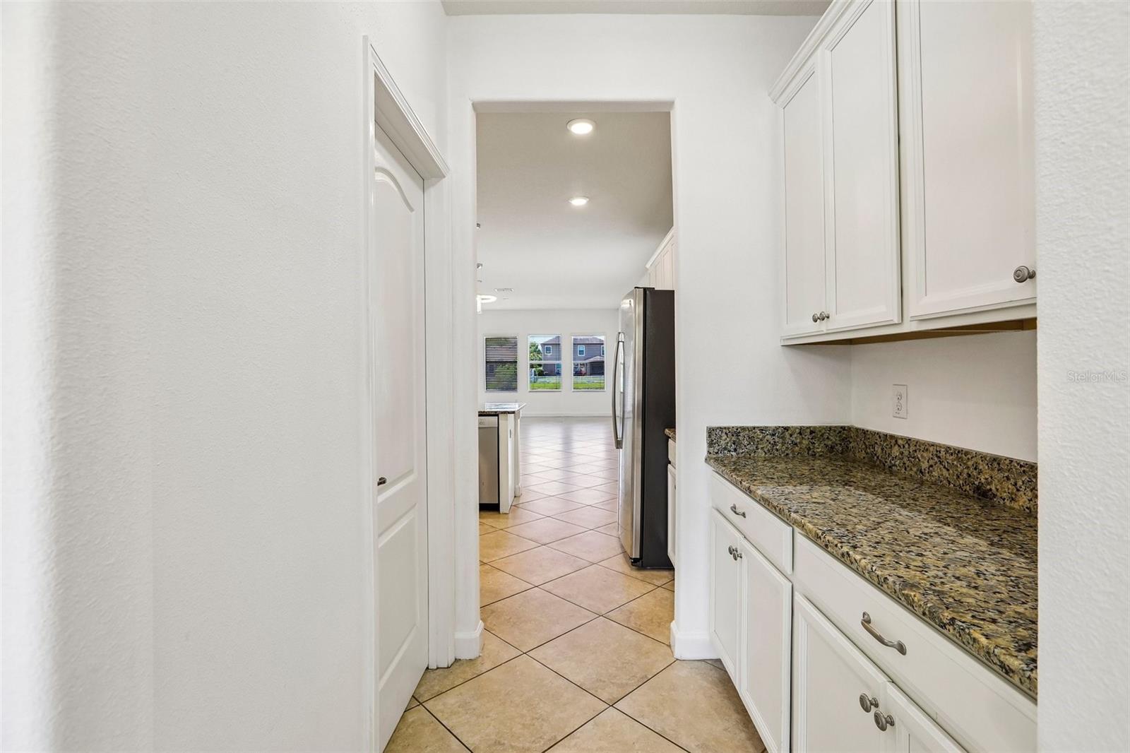 19417 PADDOCK VIEW DR — photo 8
