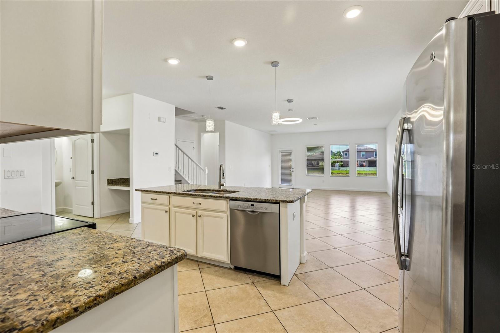 19417 PADDOCK VIEW DR — photo 9