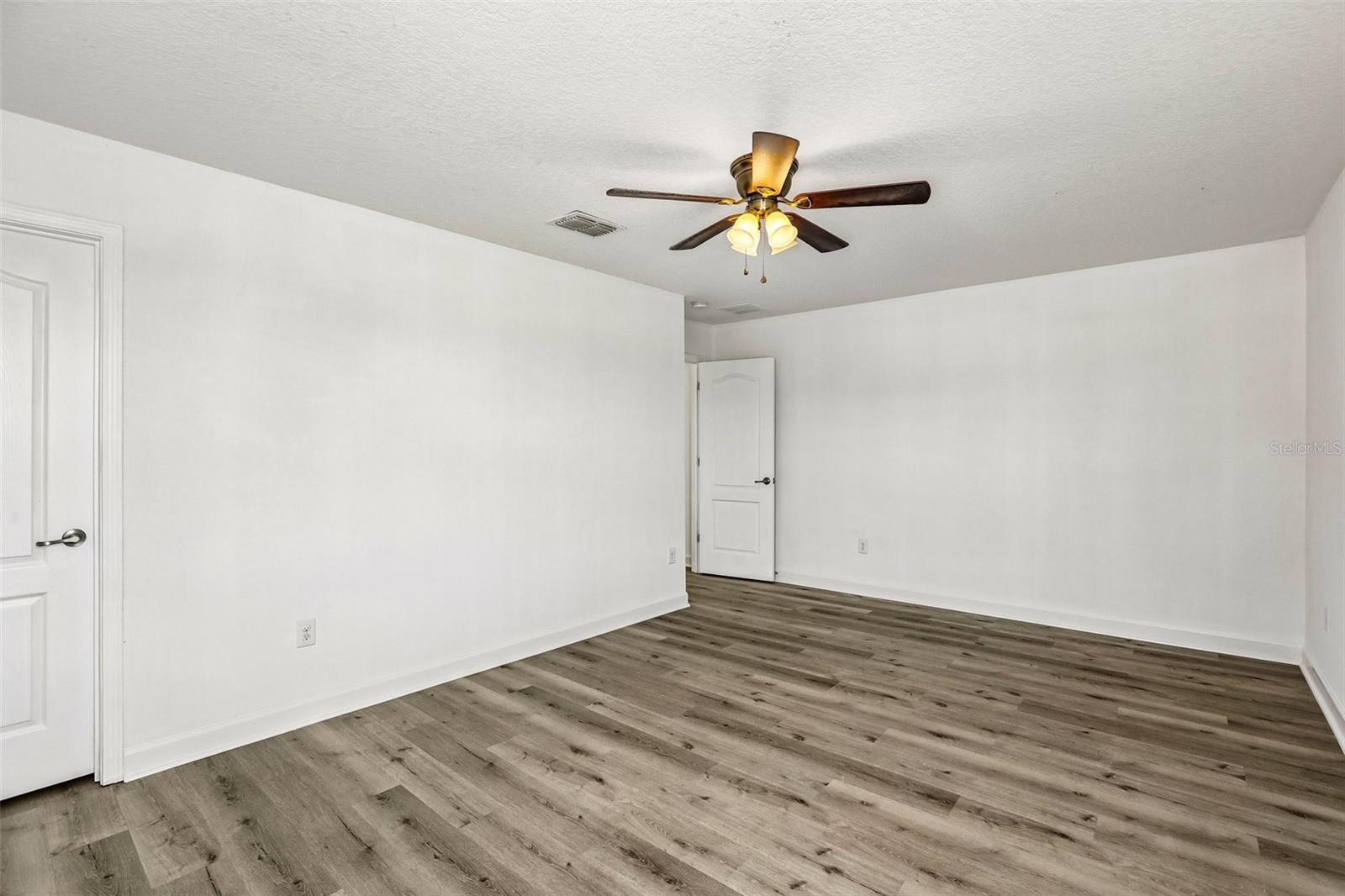 19417 PADDOCK VIEW DR — photo 39