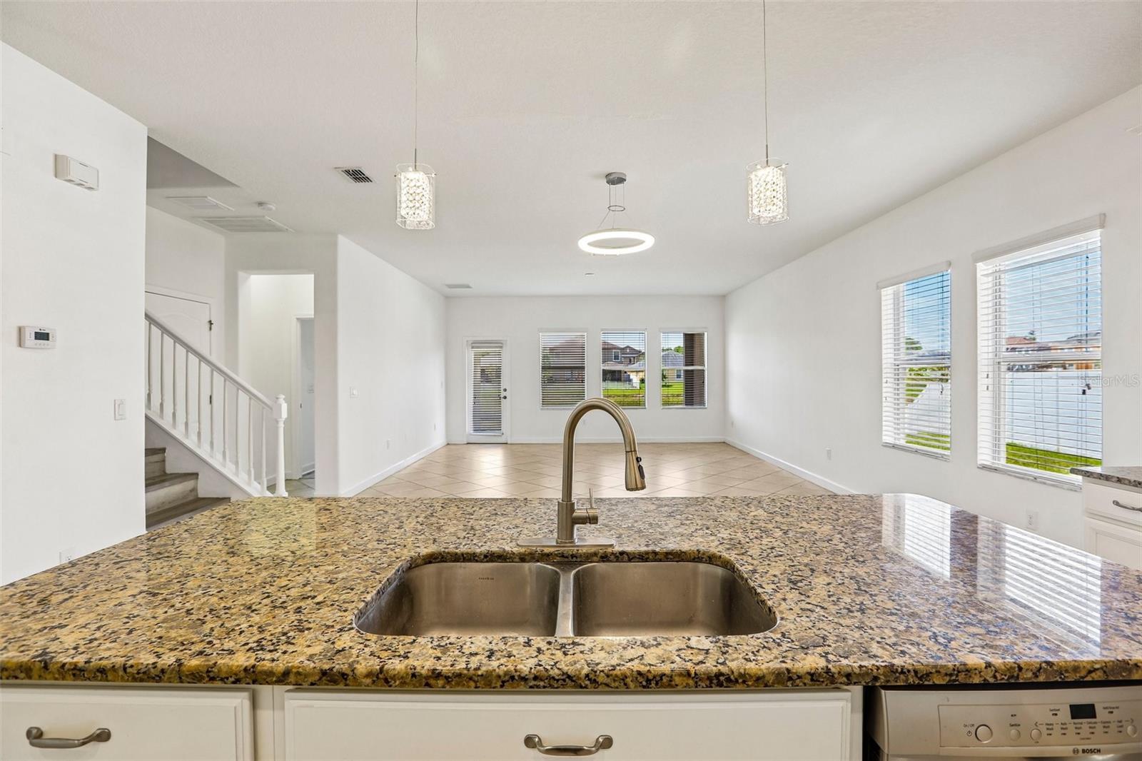 19417 PADDOCK VIEW DR — photo 12