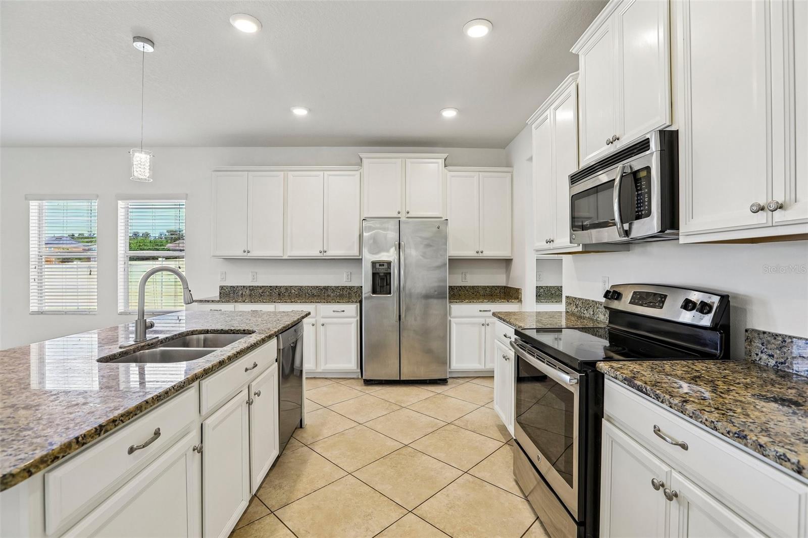 19417 PADDOCK VIEW DR — photo 11