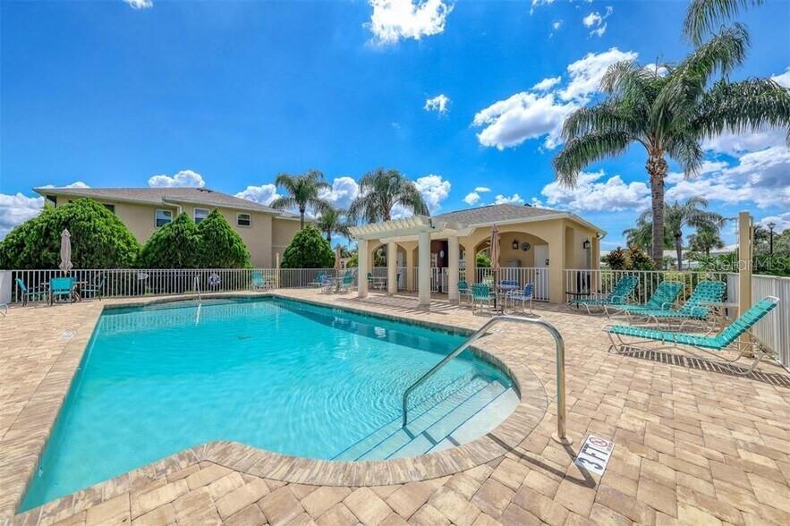 5800 SABAL TRACE DR #401 — photo 2
