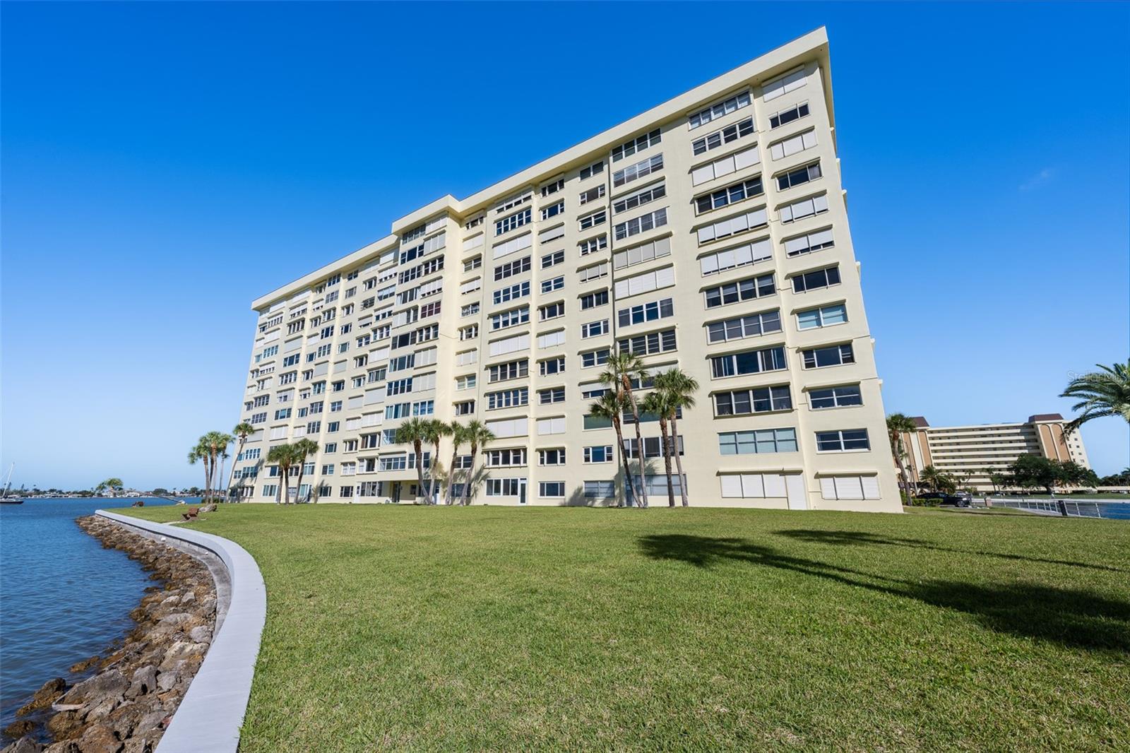 4775 COVE CIR #103 — photo 53