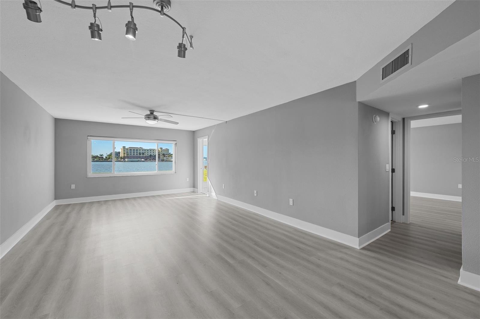 4775 COVE CIR #103 — photo 13