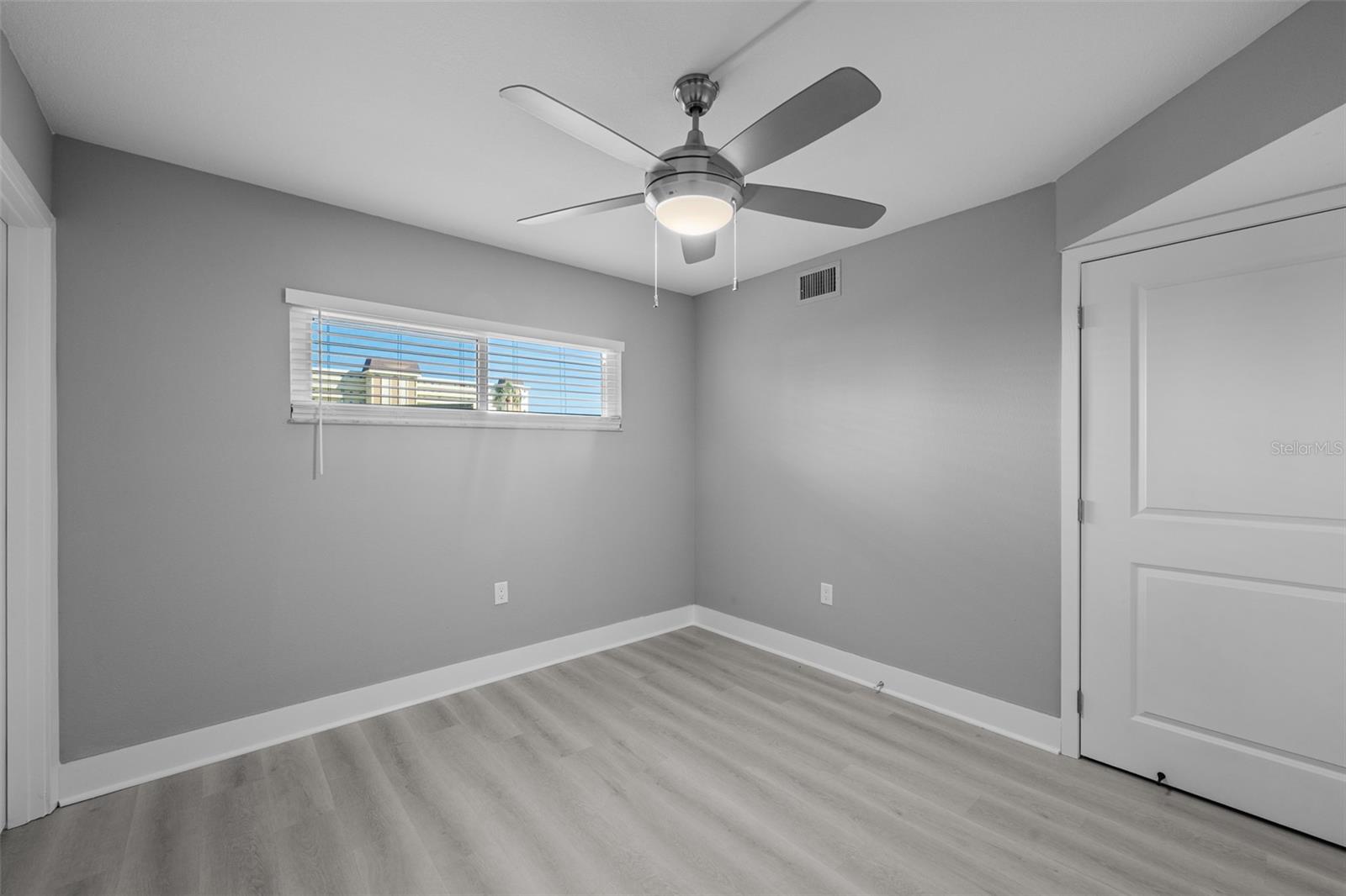 4775 COVE CIR #103 — photo 18