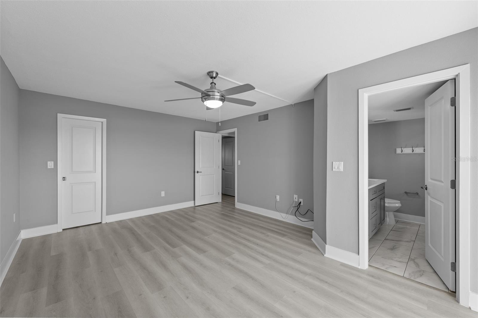 4775 COVE CIR #103 — photo 24