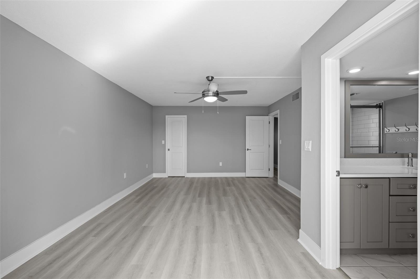 4775 COVE CIR #103 — photo 25