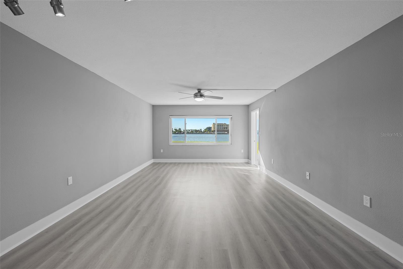 4775 COVE CIR #103 — photo 12