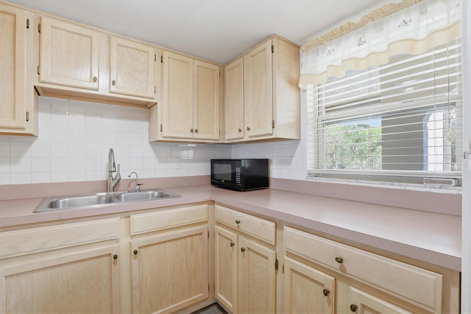 7701 STARKEY RD #412 — photo 11