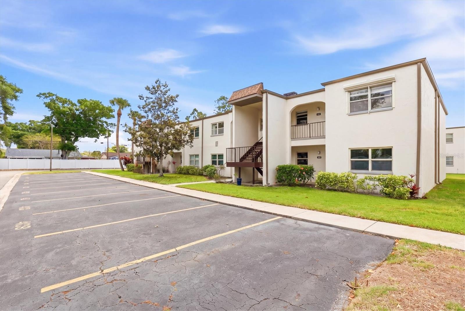 7701 STARKEY RD #412 — photo 40