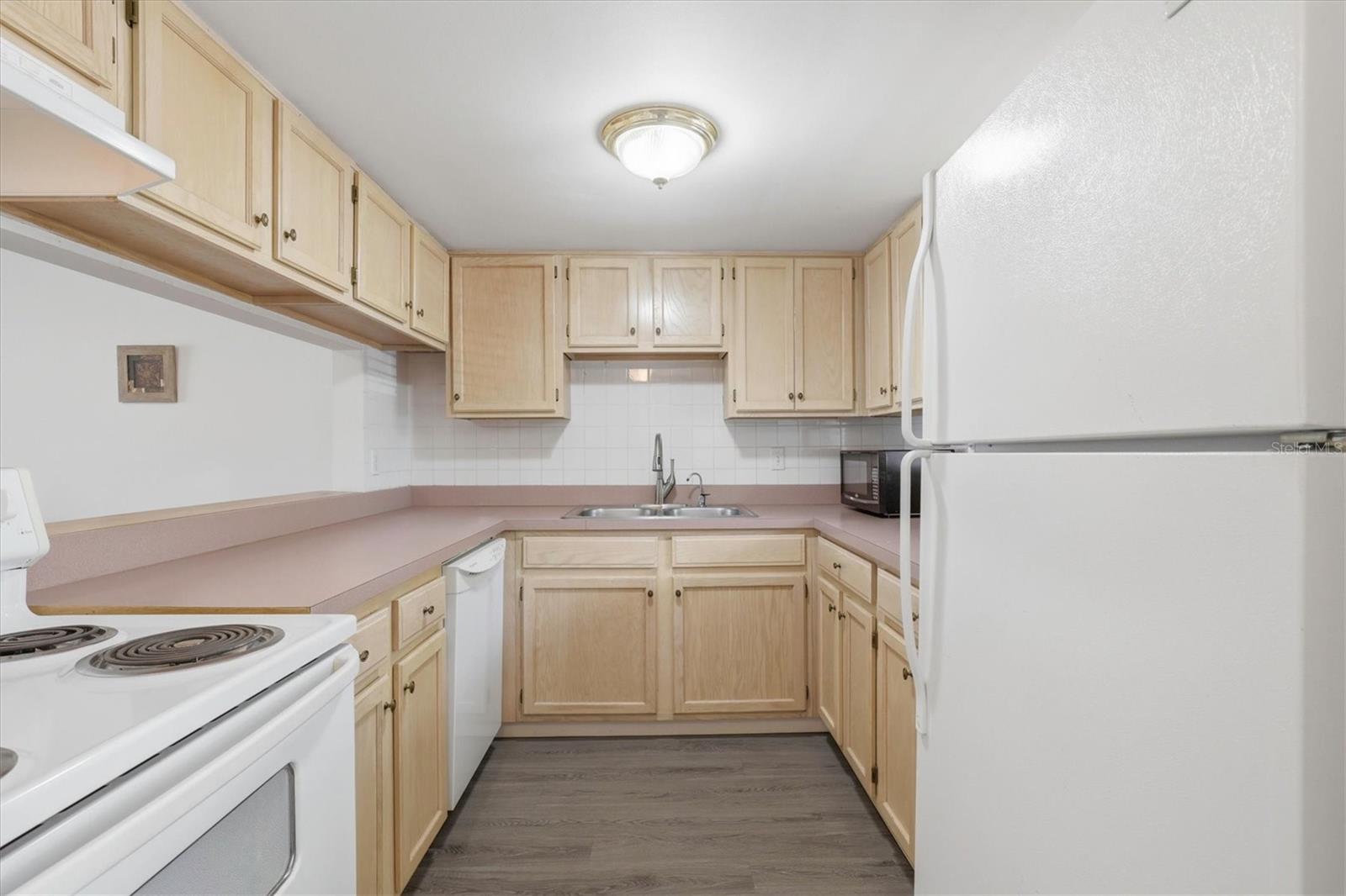 7701 STARKEY RD #412 — photo 9