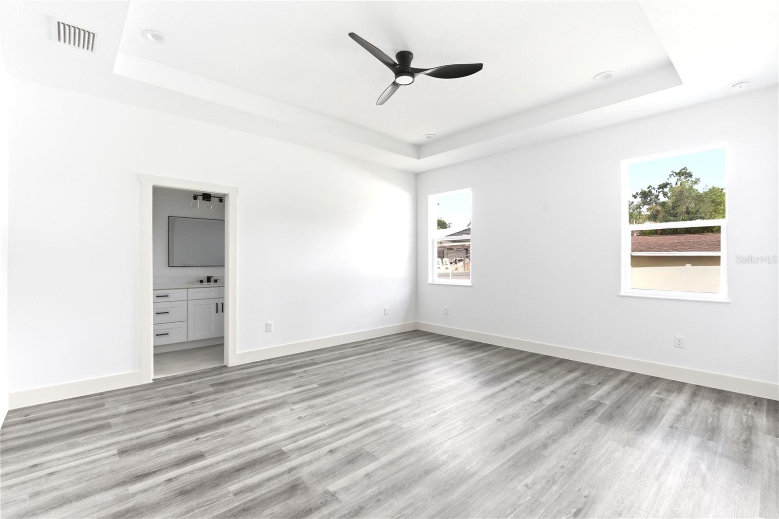 2605 S 70TH ST — photo 34