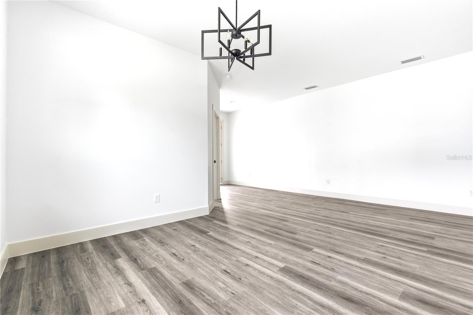 2605 S 70TH ST — photo 11
