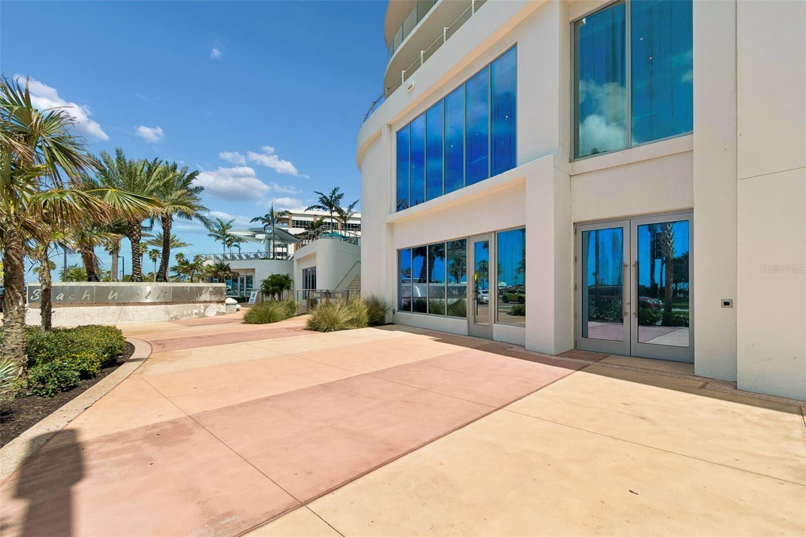 400 CORONADO DR — photo 7