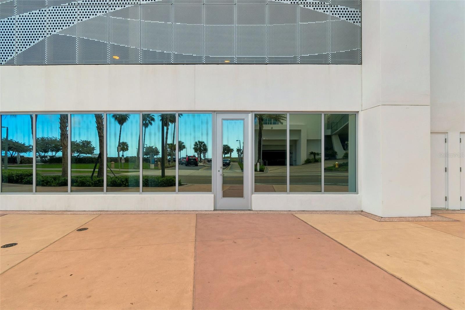 400 CORONADO DR — photo 13