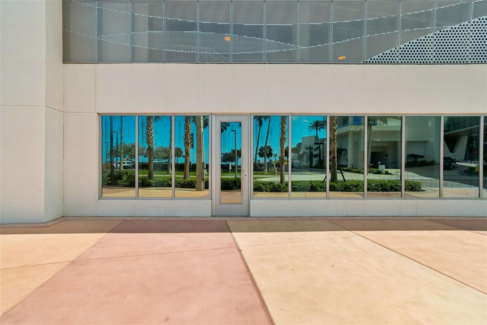 400 CORONADO DR — photo 11