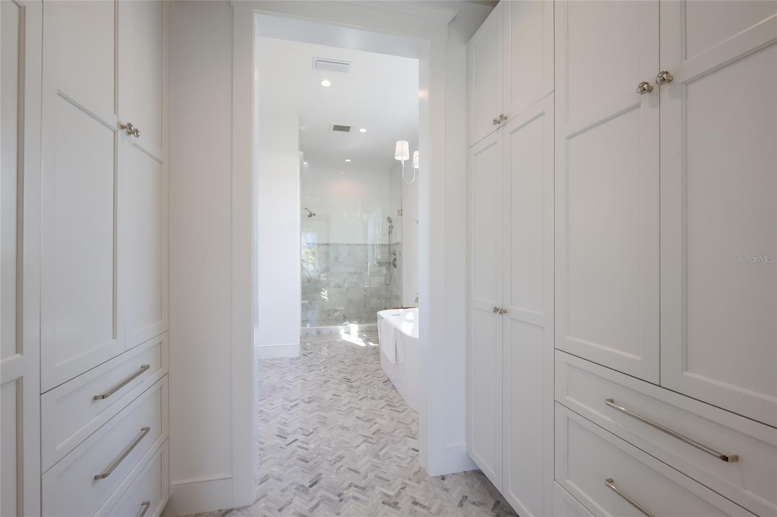 215 SYCAMORE AVE — photo 31