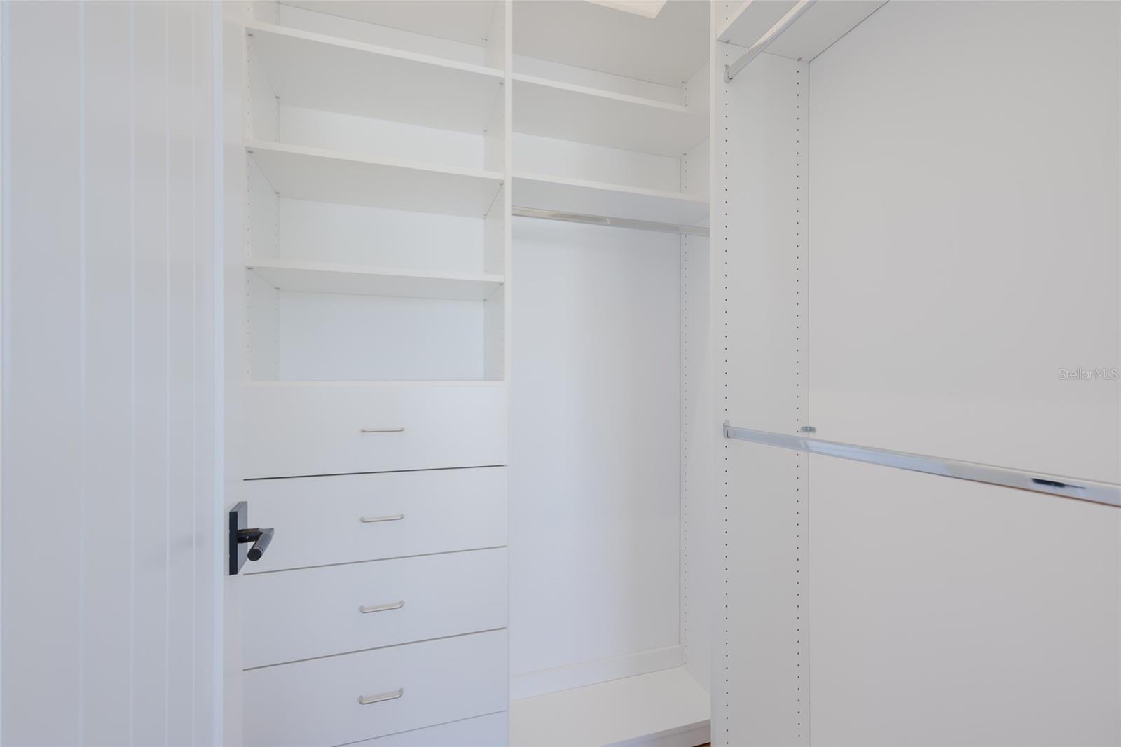 215 SYCAMORE AVE — photo 51